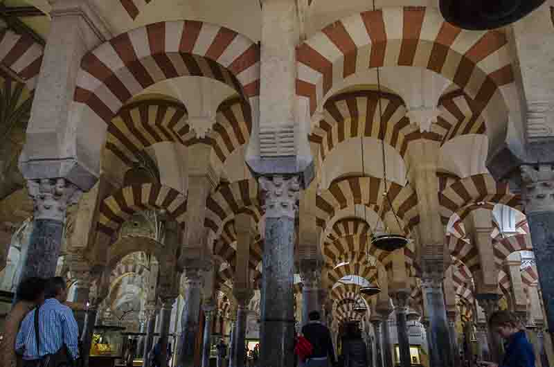 Córdoba 035 - Mezquita Catedral - interior.jpg